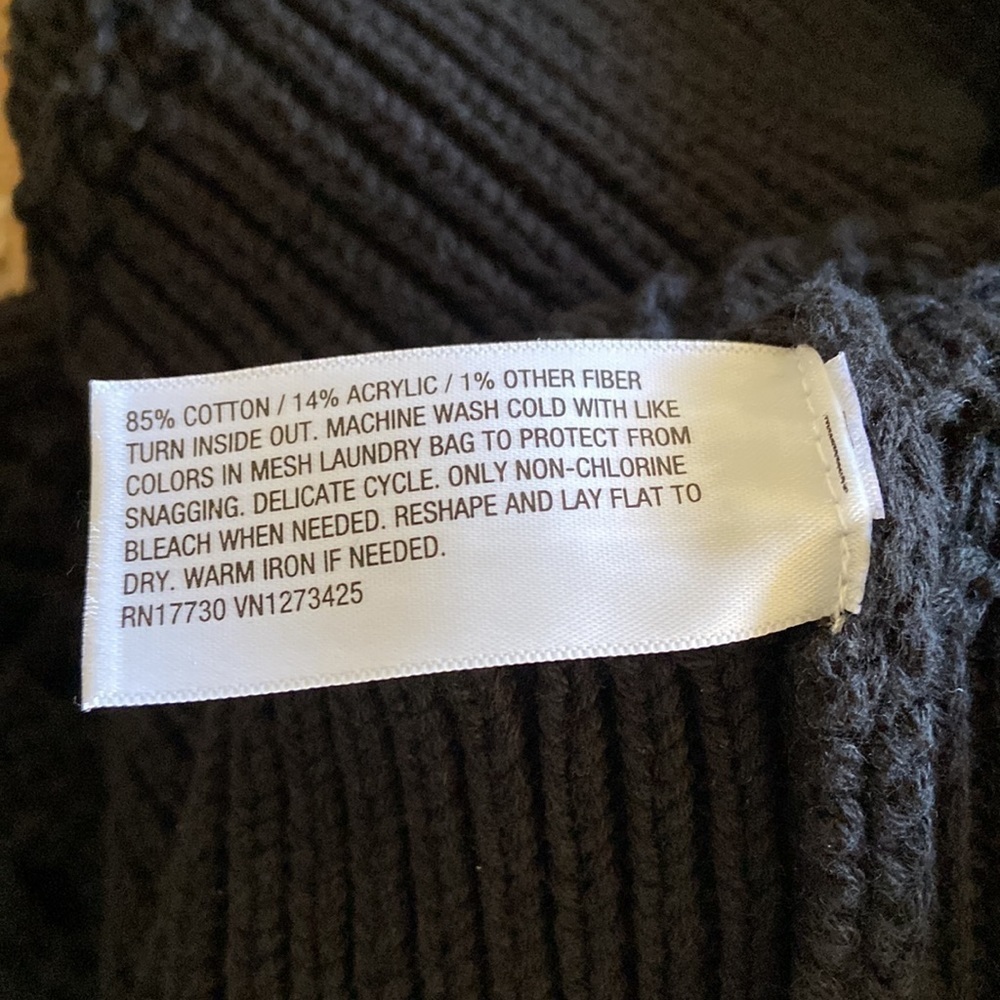 Universal Thread Openwork V-Neck
Pullover Sweater… - image 5